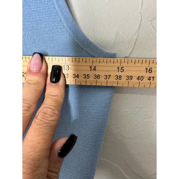 Express Women’s Blue Cropped Tank Top - Picture 3 of 6